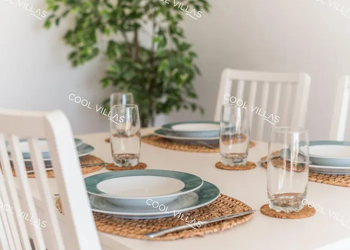 Laurent - Beachfront And Center