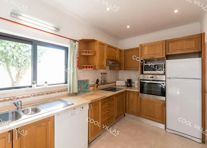 Laurent - Beachfront And Center *